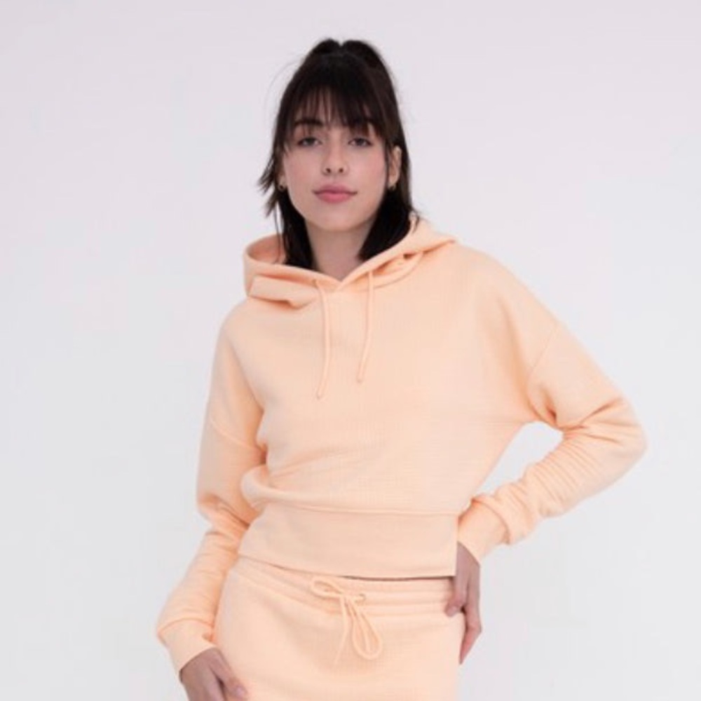 Adorable cropped Mono B Hoodie Size Small NWT